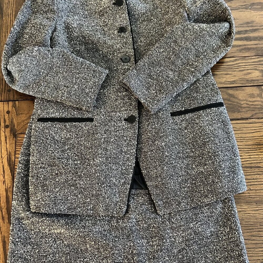 Talbots Black Suit Skirt and Blazer Size Petite 10 Never Worn